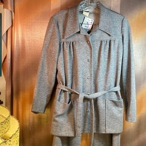 Vintage 70’s gray‎ double knit polyester pantsuit. 36” chest. 30” waist. B4